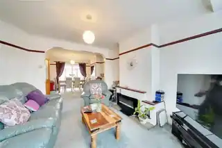 55 Chester Gardens, photo 3
