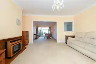55 Deane Croft Road, photo 4