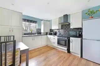 55 Exeter Road, photo 2