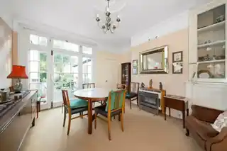 55 Frankfurt Road, photo 3