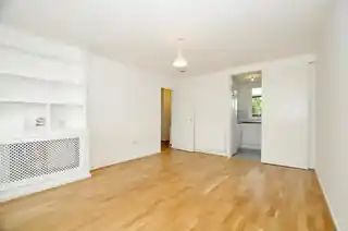 55 Garnham Close, photo 4
