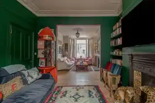55 Grove Green Road, photo 3