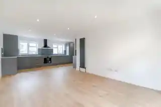 55 Grove Road West, photo 4
