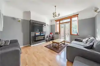 55 Hill Road, photo 2