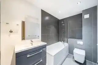55 Norcutt Road, photo 3