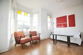 55 Parolles Road, photo 3