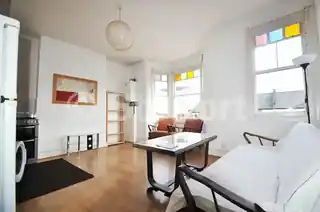 55 Parolles Road, photo 2