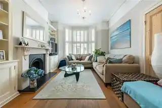 55 Sugden Road, photo 2