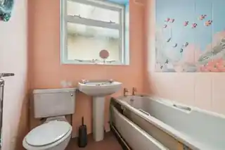 55 Woodford Crescent, photo 4