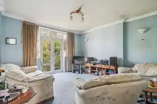 55 Woodford Crescent, photo 2