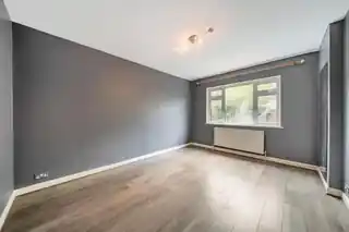 55 Woodleigh Gardens, photo 3