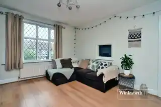 550A London Road, photo 2
