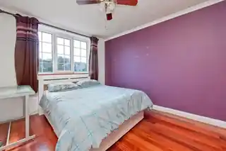 552 Hanworth Road, photo 4