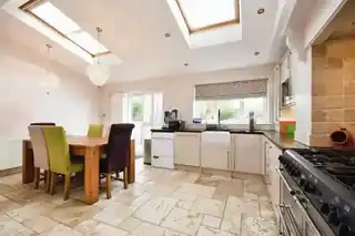 552 Upper Brentwood Road, photo 3