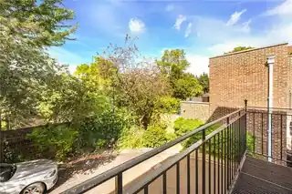 56 Abbotsbury Close, photo 3