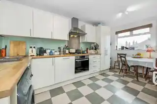 56 Carson Road, photo 3