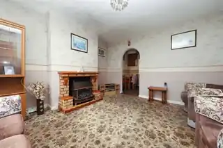 56 Chaucer Avenue, photo 2