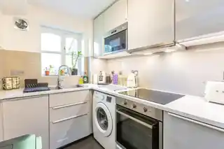 56 Cherry Blossom Close, photo 3