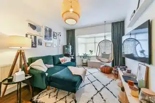 56 Glebe Avenue, photo 3