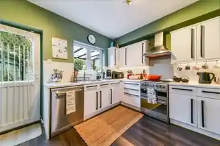 56 Glebe Avenue, photo 2