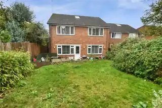 56 Knoll Road, photo 2