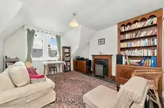 56 Lessar Avenue, photo 2