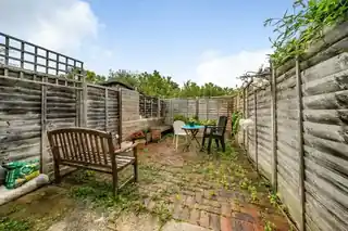 56 Love Lane, photo 4
