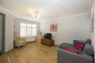 56 Merritt Gardens, photo 3