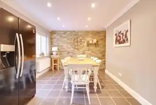 56 Parsonage Road, photo 4