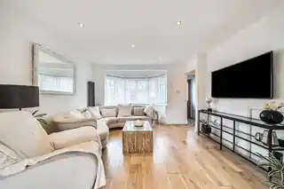 56 Shaldon Drive, photo 3