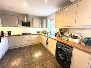 56 Shelson Avenue, photo 4
