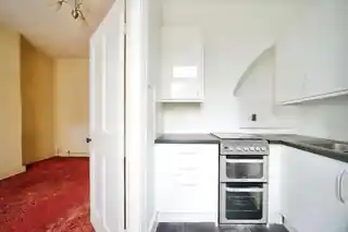 56 Southend Road, photo 4