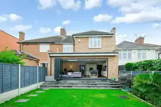 56 St Ronans Crescent, photo 3