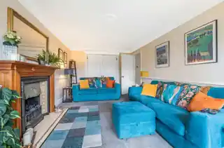 56 Sutton Crescent, photo 3