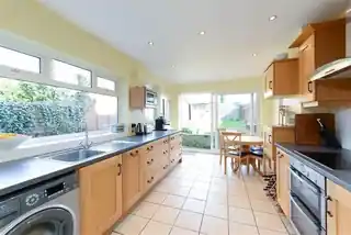 56 Thurlow Hill, photo 3