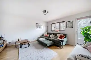 56 Vellum Drive, photo 2