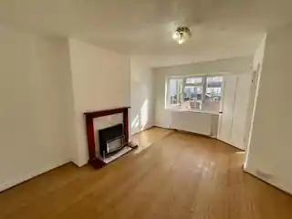 56 Westminster Avenue, photo 4