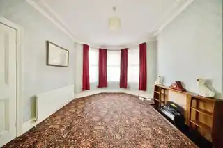 56 Willingdon Road, photo 3