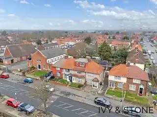 569 Becontree Avenue, photo 4