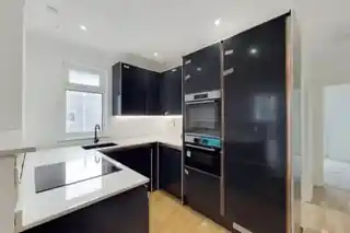 56B High Street South, photo 2