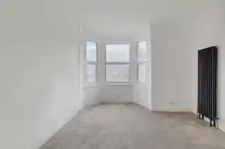 56B High Street South, photo 3
