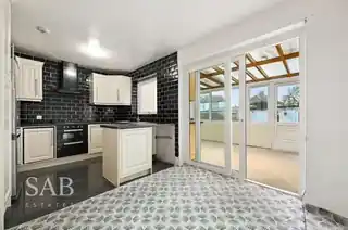 57 Allenby Road, photo 3