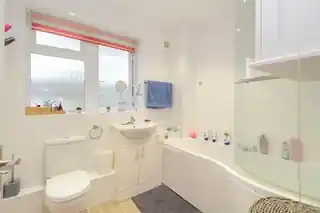 57 Ampleforth Road, photo 3
