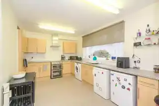 57 Ampleforth Road, photo 4