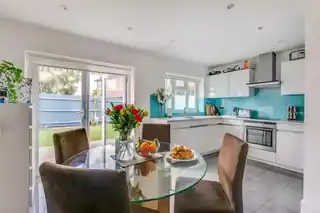 57 Barnes Avenue, photo 2