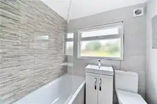 57 Belsize Road, photo 4