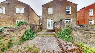 57 Clifford Gardens, photo 2