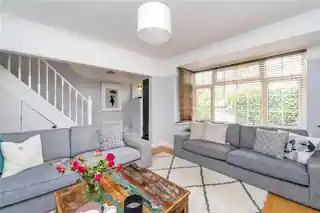 57 Connaught Road, photo 3