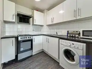 57 Cranston Close, photo 3