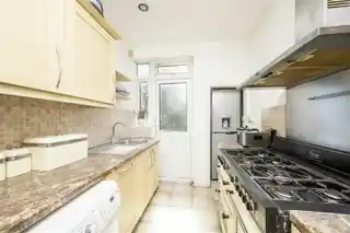 57 Dollis Hill Lane, photo 4